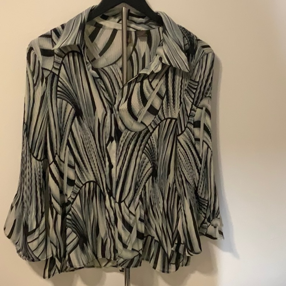 Stylish Black and White Women's Top